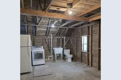 3125 South Drive, Groves, TX 77619 - Photo 17