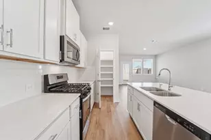 5708 Adamite Wy, Houston, TX 77048 - Photo 5