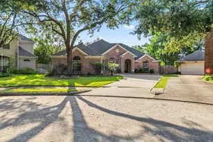 14103 Scarborough Fair St, Houston, TX 77077 - Photo 3