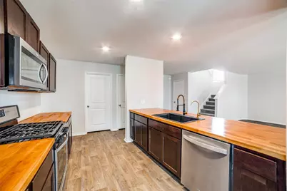 10054 Bur Sedge, San Antonio, TX 78254 - Photo 9