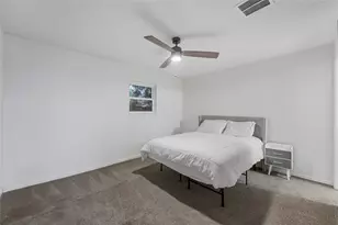 9618 Glenwood Forest Dr, Houston, TX 77078 - Photo 17