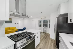 9618 Glenwood Forest Dr, Houston, TX 77078 - Photo 13