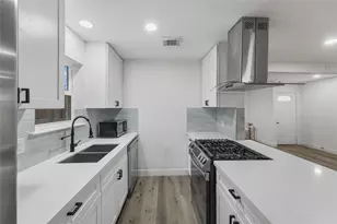 9618 Glenwood Forest Dr, Houston, TX 77078 - Photo 11