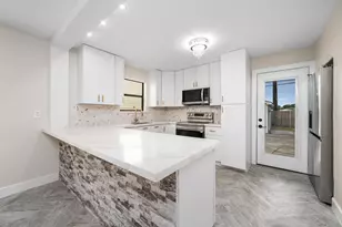 803 E 29th St, Houston, TX 77009 - Photo 11