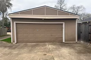 10402 Belfast Rd, La Porte, TX 77571 - Photo 13