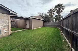 10402 Belfast Rd, La Porte, TX 77571 - Photo 15