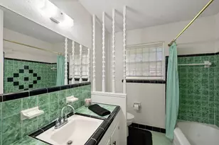 903 E Spreading Oak Dr, Houston, TX 77076 - Photo 23