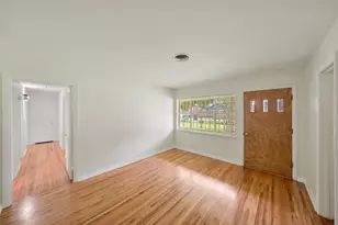 903 E Spreading Oak Dr, Houston, TX 77076 - Photo 3