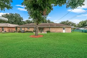 903 E Spreading Oak Dr, Houston, TX 77076 - Photo 25