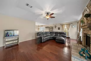 2906 Laurelridge Dr, League City, TX 77573 - Photo 15