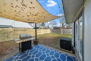 2906 Laurelridge Dr, League City, TX 77573 - Photo 23