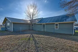 2511 S Market St, Brenham, TX 77833 - Photo 3