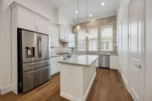 2715 Maxroy St, Houston, TX 77007 - Photo 3