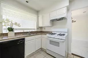 3515 Green Fields Dr, Sugar Land, TX 77479 - Photo 11