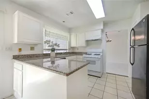 3515 Green Fields Dr, Sugar Land, TX 77479 - Photo 11