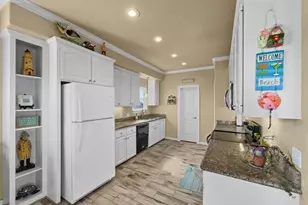 1219 Front Ave Ave, Port Bolivar, TX 77650 - Photo 7