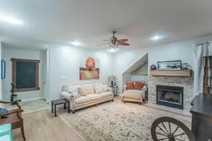 271 Litchfield Ln, Houston, TX 77024 - Photo 17