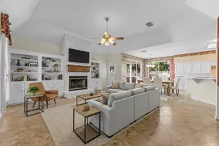 399 Rolling Hills Dr, Conroe, TX 77304 - Photo 3