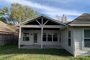 3611 Stratford Town Ln, Sugar Land, TX 77498 - Photo 21