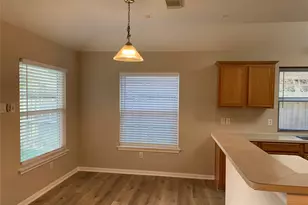 3611 Stratford Town Ln, Sugar Land, TX 77498 - Photo 9