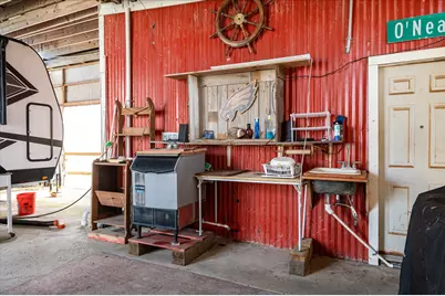 1123 Rosenbloom, Crystal Beach, TX 77650 - Photo 23