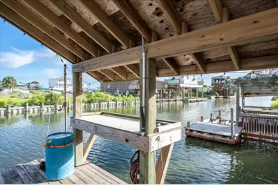 1123 Rosenbloom, Crystal Beach, TX 77650 - Photo 13