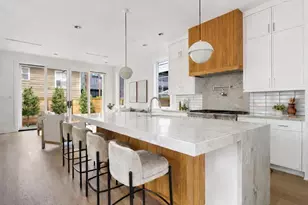 1023 Euclid St, Houston, TX 77009 - Photo 7