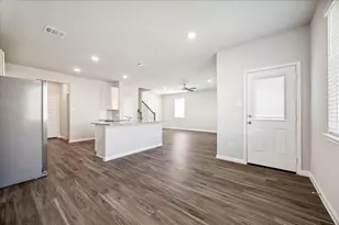 715 Gavin Walker Dr, Rosharon, TX 77583 - Photo 5