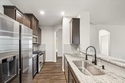 935 Golden Willow Lane, Conroe, TX 77304 - Photo 9