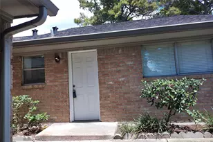 1102 W Tri Oaks Ln, Houston, TX 77043 - Photo 21
