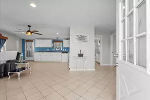 711 10th St, Dickinson, TX 77539 - Photo 5