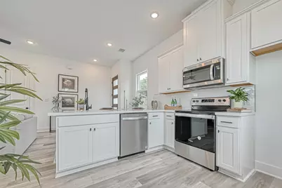9312 Arledge Street #B, Houston, TX 77075 - Photo 7