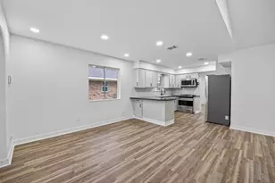 7615 Braesdale Ln, Houston, TX 77071 - Photo 15