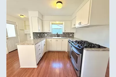 1415 Avenue C, Danbury, TX 77534 - Photo 7