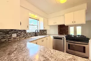 1415 Avenue C, Danbury, TX 77534 - Photo 7