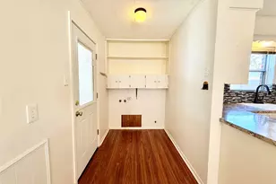 1415 Avenue C, Danbury, TX 77534 - Photo 9