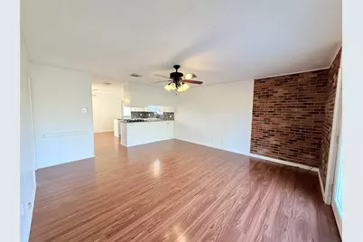 1415 Avenue C, Danbury, TX 77534 - Photo 5