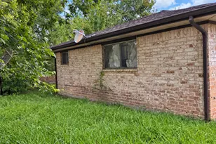 11738 Bay Cedar Dr, Houston, TX 77048 - Photo 3