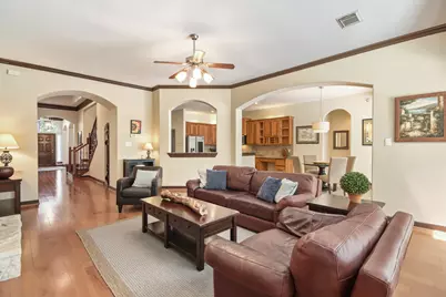 94 N Millsap Circle, The Woodlands, TX 77382 - Photo 11