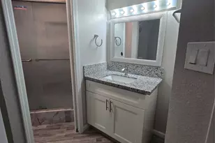 8355 Nairn St, Houston, TX 77074 - Photo 13