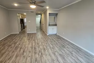 8355 Nairn St, Houston, TX 77074 - Photo 3