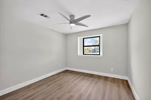 5743 Ludington Dr, Houston, TX 77035 - Photo 25