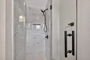 5743 Ludington Dr, Houston, TX 77035 - Photo 23