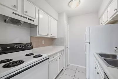 11550 Chimney Rock Road #133, Houston, TX 77035 - Photo 17
