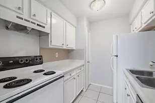 11550 Chimney Rock Rd, Houston, TX 77035 - Photo 17