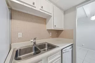 11550 Chimney Rock Rd, Houston, TX 77035 - Photo 13