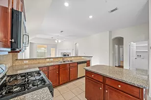 7703 Stone Arbor Ln, Pearland, TX 77581 - Photo 9
