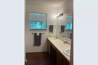 2401 Sycamore Avenue #E7, Huntsville, TX 77340 - Photo 11