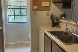 2401 Sycamore Ave, Huntsville, TX 77340 - Photo 7