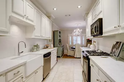 9458 Briar Forest Drive, Houston, TX 77063 - Photo 7